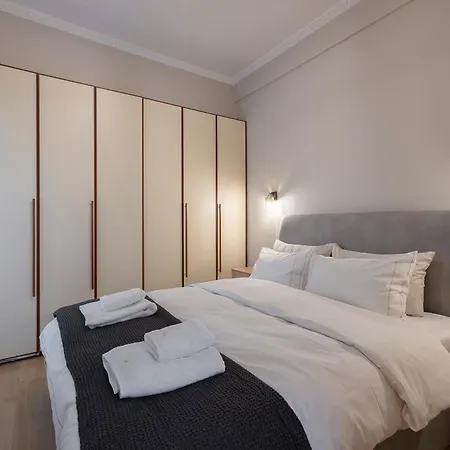 Cityscape Elegance, Sea View Salonicco